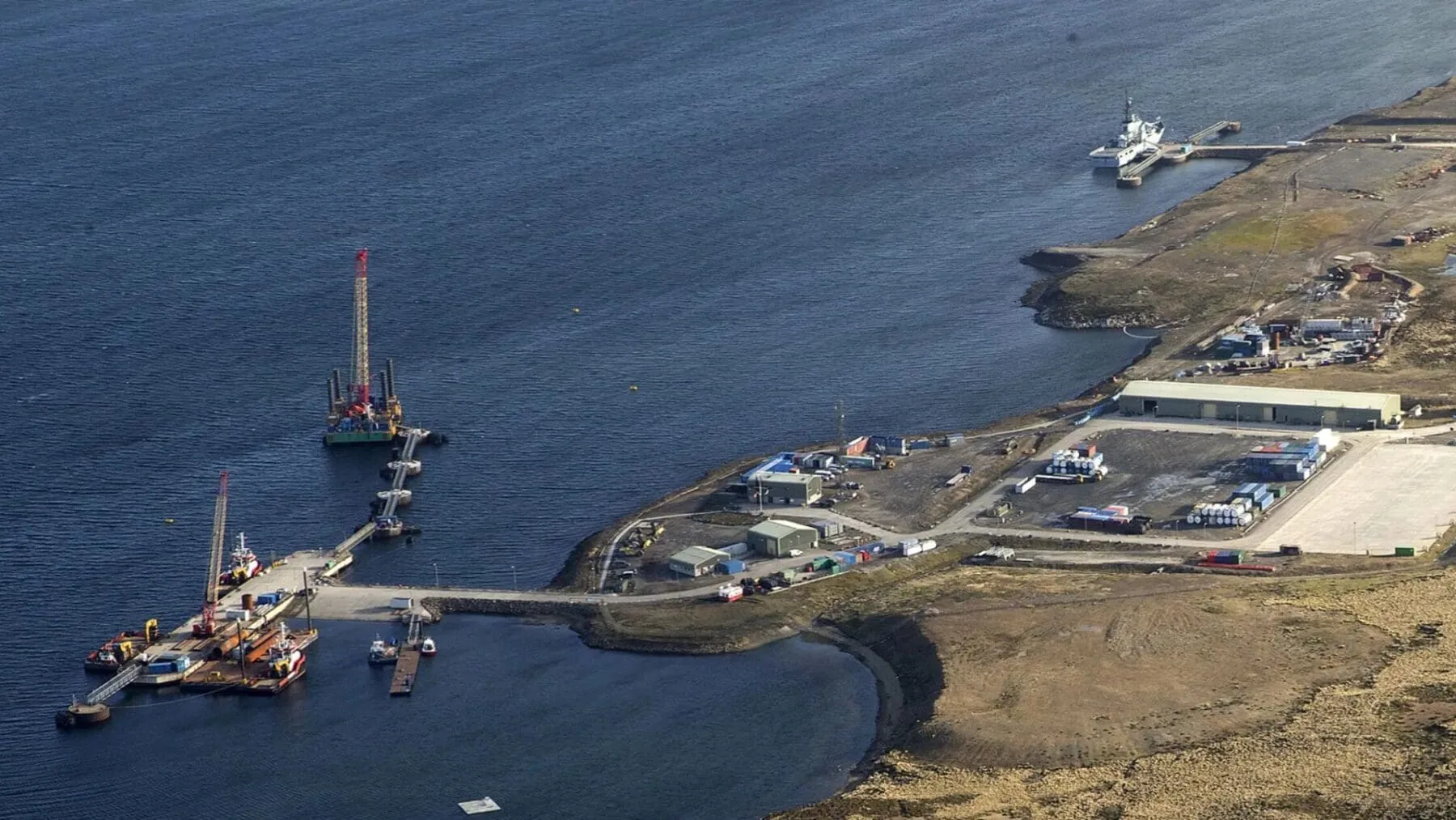 En contra de las disposiciones y unilateralmente, el Reino Unido busca producir 50.000 toneladas de salmón en las Islas Malvinas