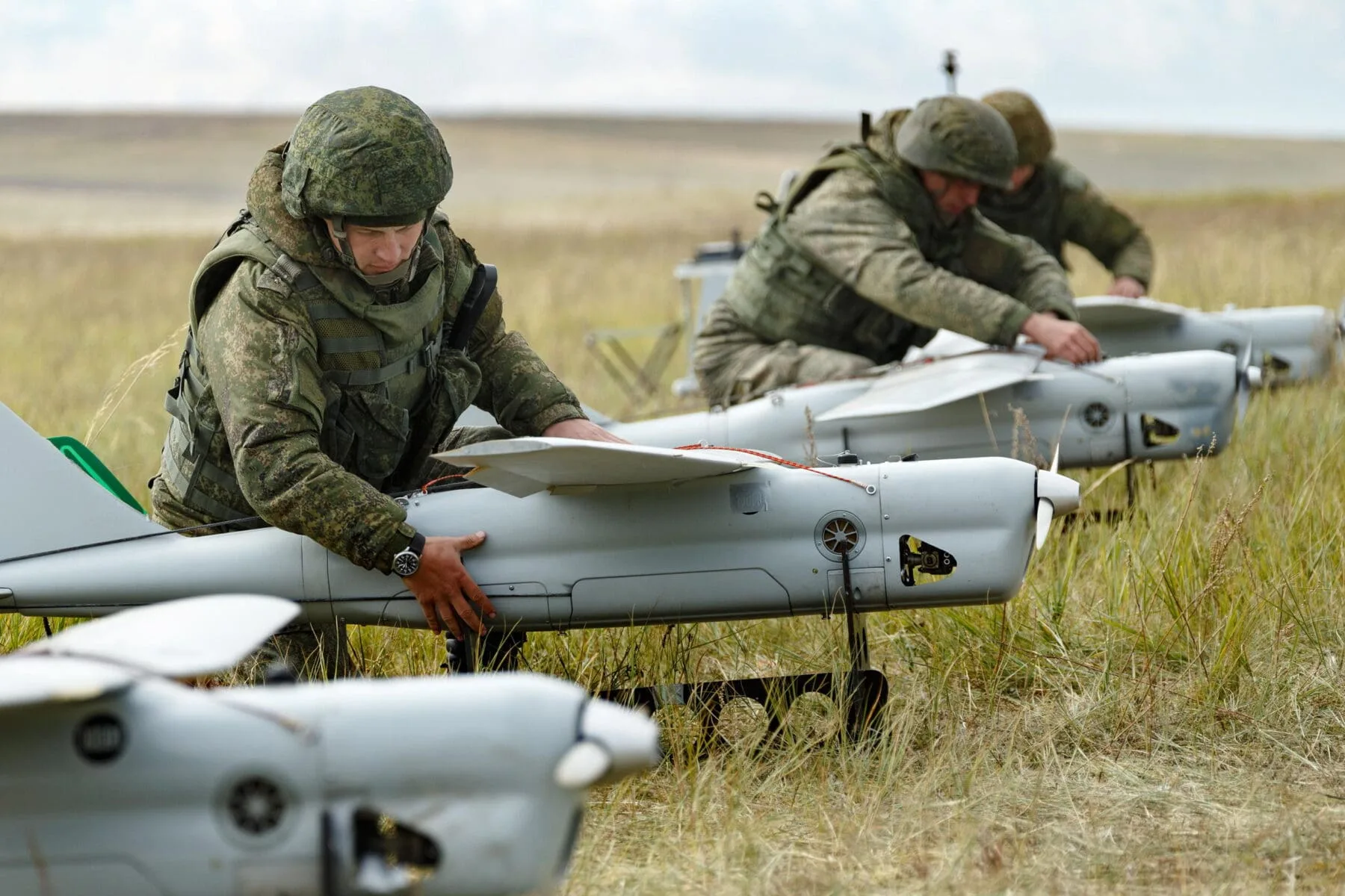 Ucrania lanza ataque aéreo y destruye base de drones rusos en la región de Kursk