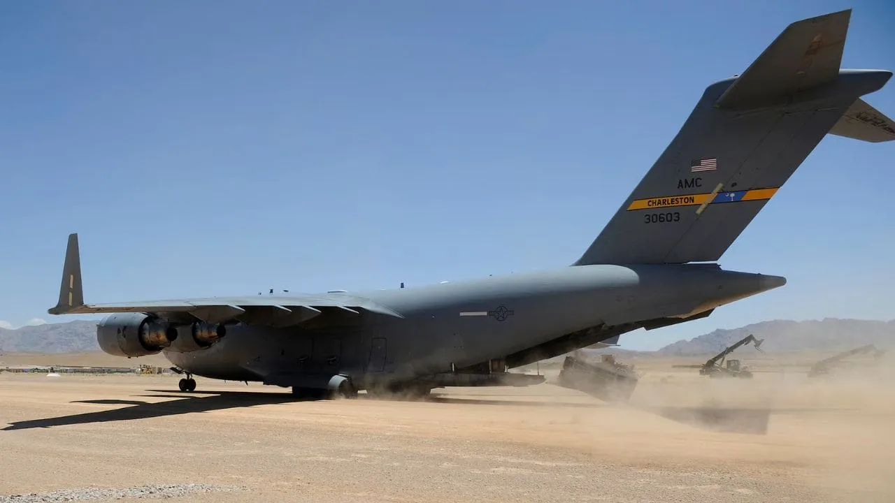 Estados Unidos habría retomado el control de la base militar aérea de Bagram en Afganistán como parte de su estrategia contra China e Irán