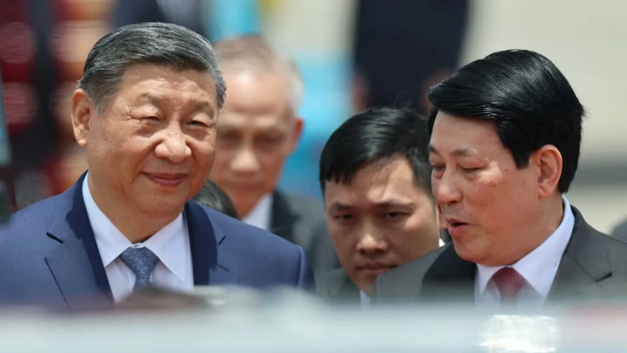 Trump acusa a Xi Jinping de usar su gira en Asia para dañar a EE.UU. mientras China construye alianzas contra aranceles