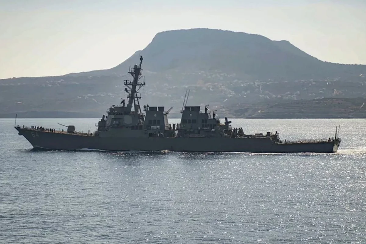 Yemen intensifica ataques contra buques de guerra estadounidenses en el Mar Rojo