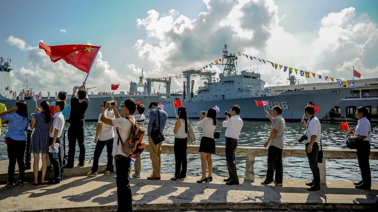 Imágenes satelitales revelan la expansión de la red de inteligencia de China en Cuba, reforzando su capacidad de espionaje regional