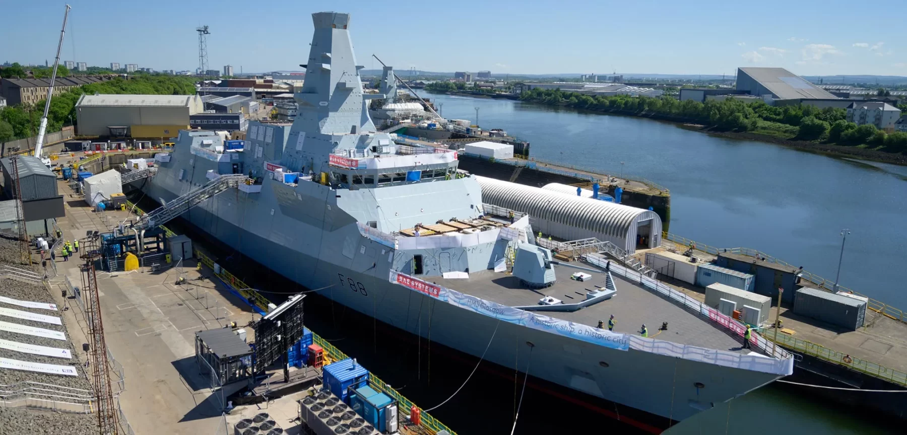 ¿Mensaje para la Argentina? La Royal Navy realizó la ceremonia de bautismo de la fragata Tipo 26 HMS Glasgow, evocando la guerra de Malvinas