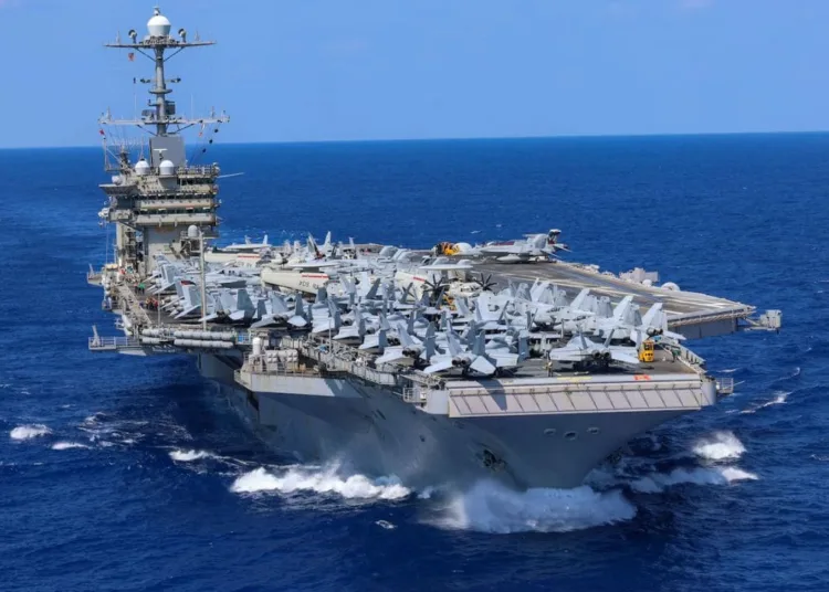 USS Harry S. Truman (CVN 75) transita por el Océano Atlántico. MC2 Matthew Nass