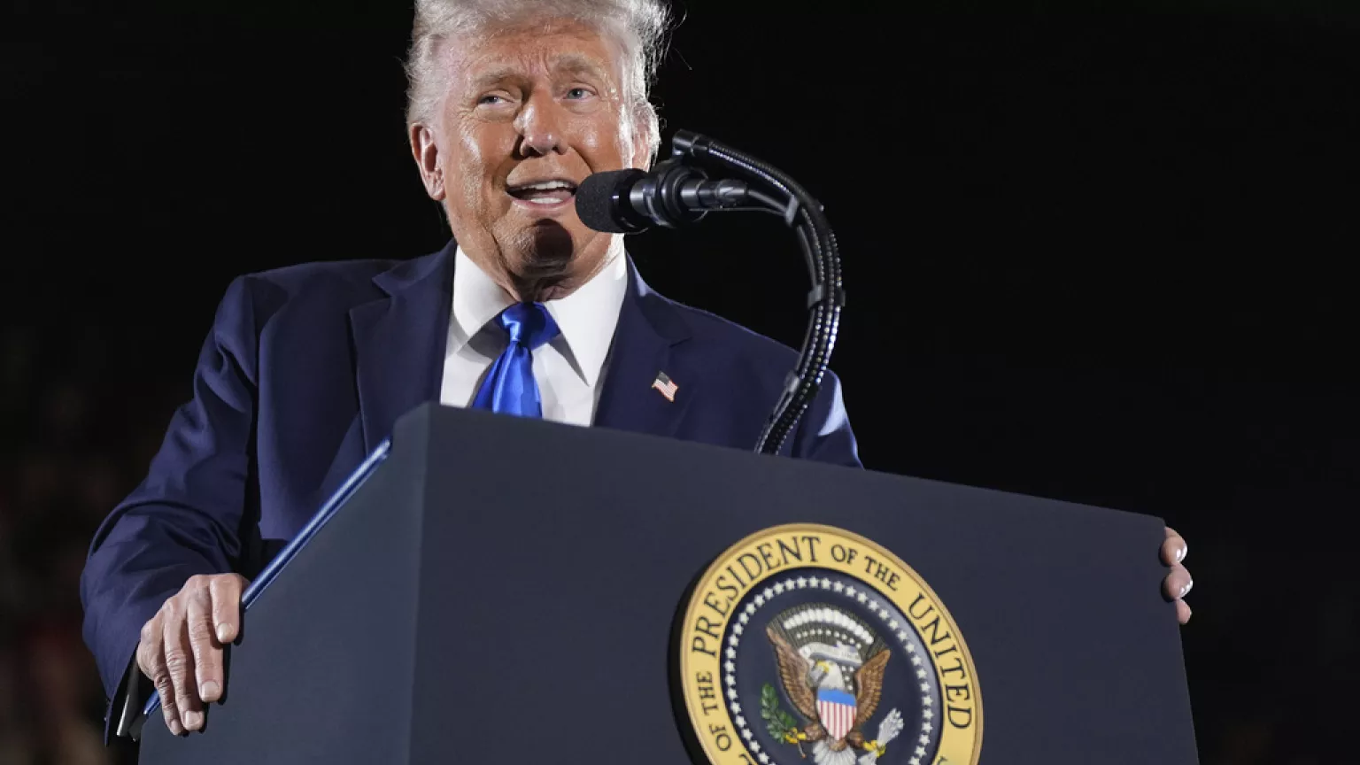 En medio de la polémica por el plan de anexión, Trump pide proteger a Groenlandia de Rusia y China