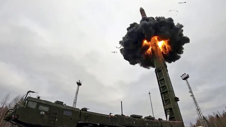 Imágen ilustrativa. Lanza de un misil balístico intercontinental Yars RS-24 ruso, 2024 (Fuente: TASS