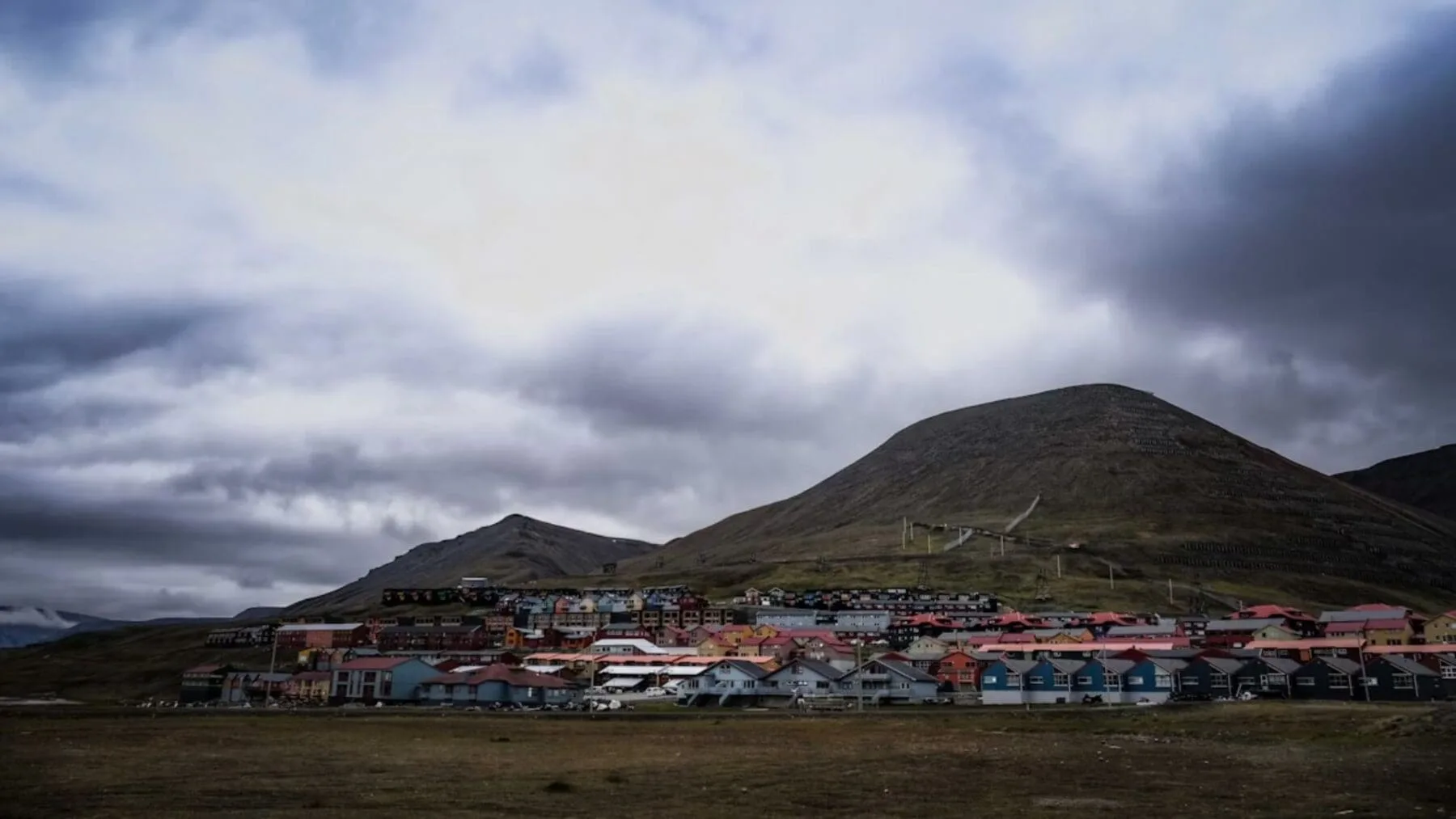 El gobierno ilegal de Malvinas aprueba un adelanto presupuestario para evitar “sobresaltos económicos”