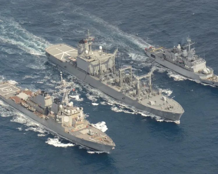 Créditos: Marina de EE.UU., cortesía de la Fuerza de Autodefensa Marítima de Japón