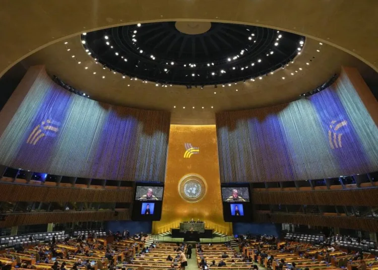 La Asamblea General de la ONU volvió a llamar por una solución de dos estados entre Israel y Palestina /Créditos: Frank Franklin II/AP