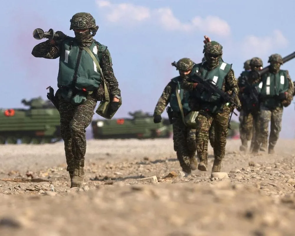 Exministro de Defensa de Taiwán alerta sobre riesgo creciente de accidente militar con China ante el incremento de operaciones en “zonas grises”