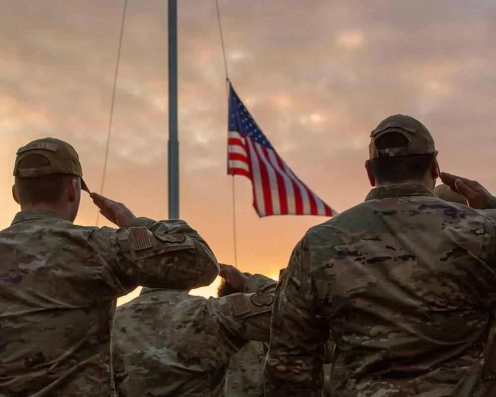 Veteranos alertan sobre el riesgo de repetir errores del pasado tras los ataques de EE.UU. a Irán