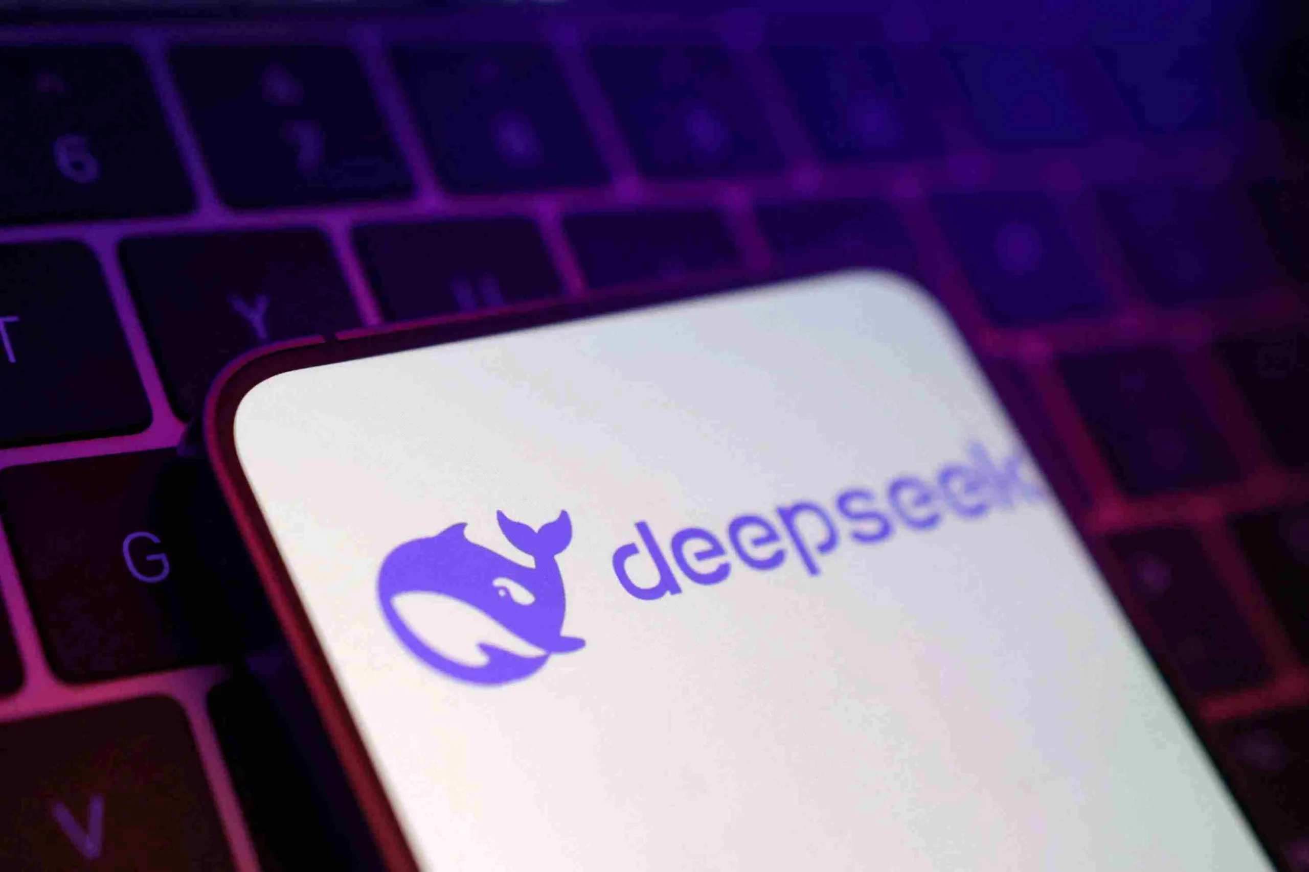 Informe expone que la inteligencia artificial DeepSeek ayudo a las Fuerzas Armadas de China