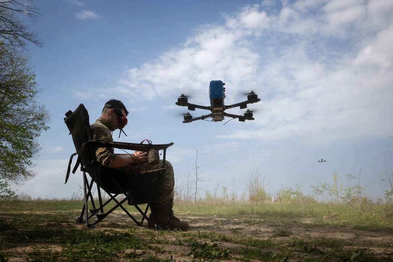 Ucrania pagará hasta 2400 dólares al mes a civiles que derriben drones rusos
