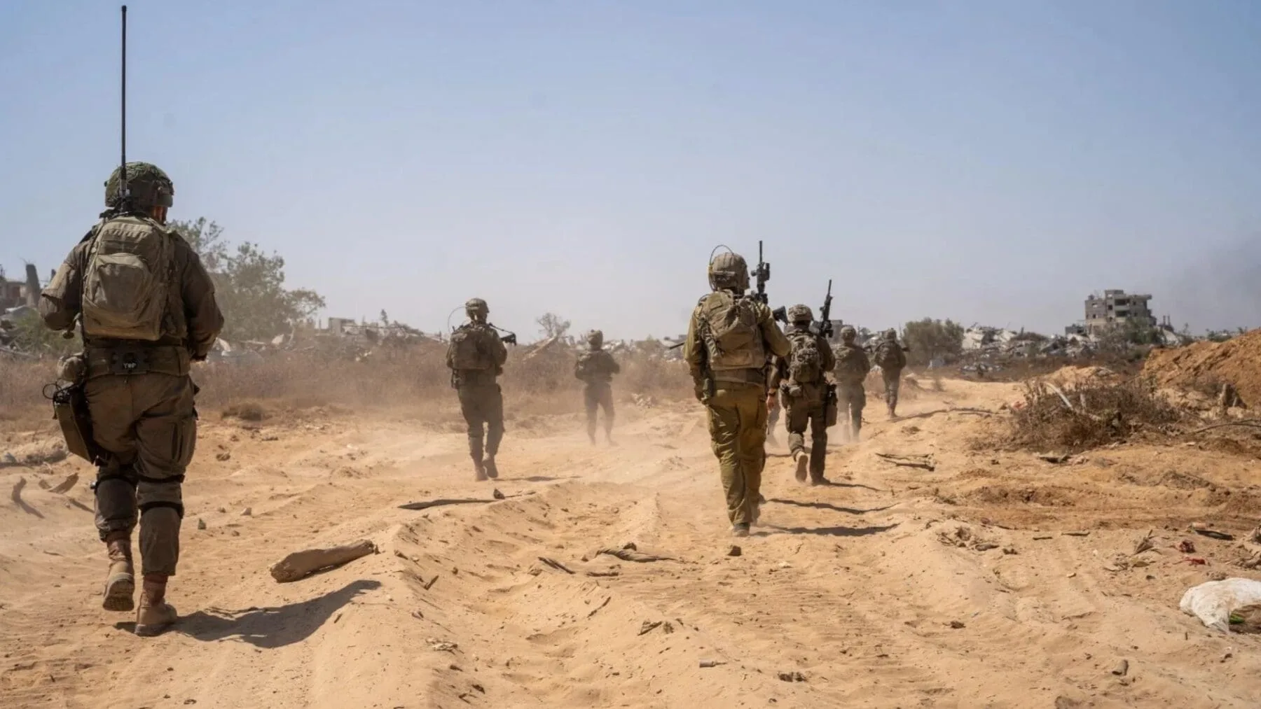 Israel expande la operación militar terrestre en Gaza en medio de críticas por los costos humanitarios