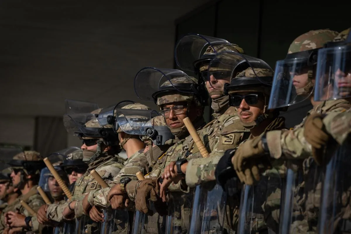 El gobierno de Trump despliega 2.000 soldados más en Los Ángeles ante disturbios por operativos del ICE