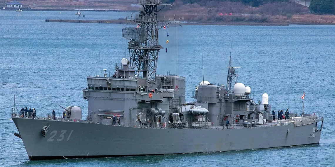 Japón busca disuadir a China con envío de destructores a Filipinas