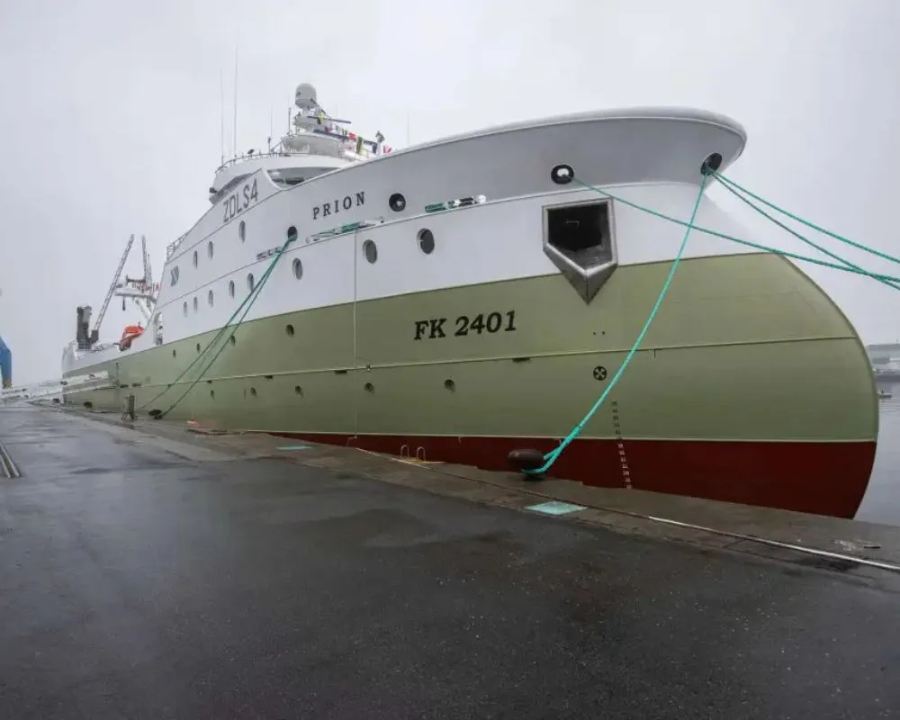 Galicia retoma la pesca del calamar en las Islas Malvinas en medio de tensiones políticas y alerta ambiental