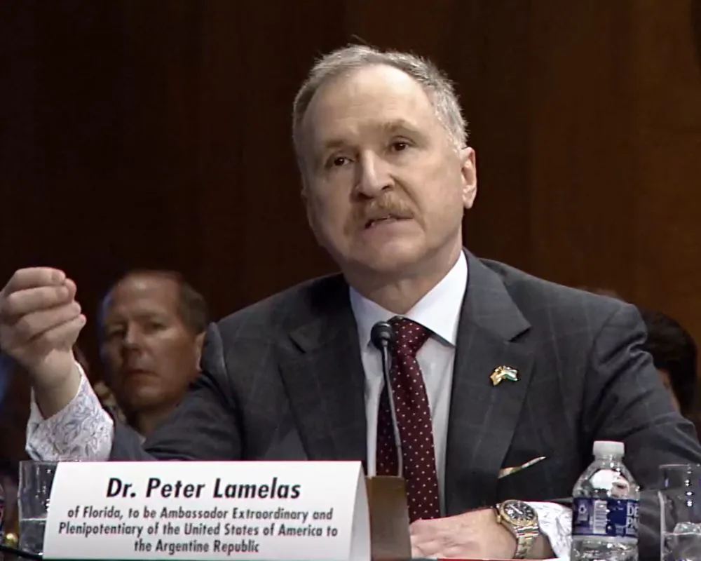 Embajador nominado de EE.UU. evita pronunciarse sobre embargo británico de armas a Argentina