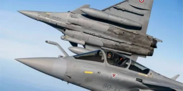 Francia firmó una carta de intención para proveer cien cazas Rafale a Ucrania / Créditos: archivo