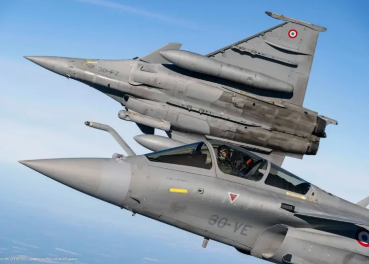 Francia firmó una carta de intención para proveer cien cazas Rafale a Ucrania / Créditos: archivo
