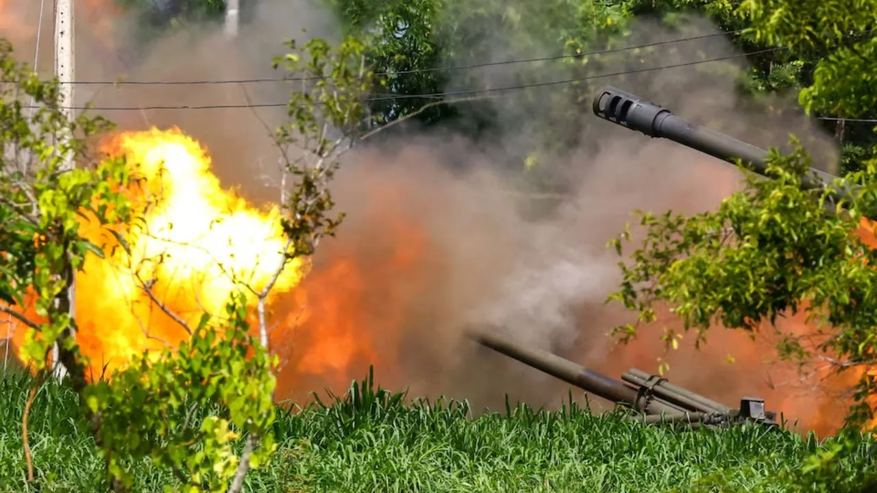 Segundo día de combates entre Tailandia y Camboya mientras crece el riesgo de guerra total