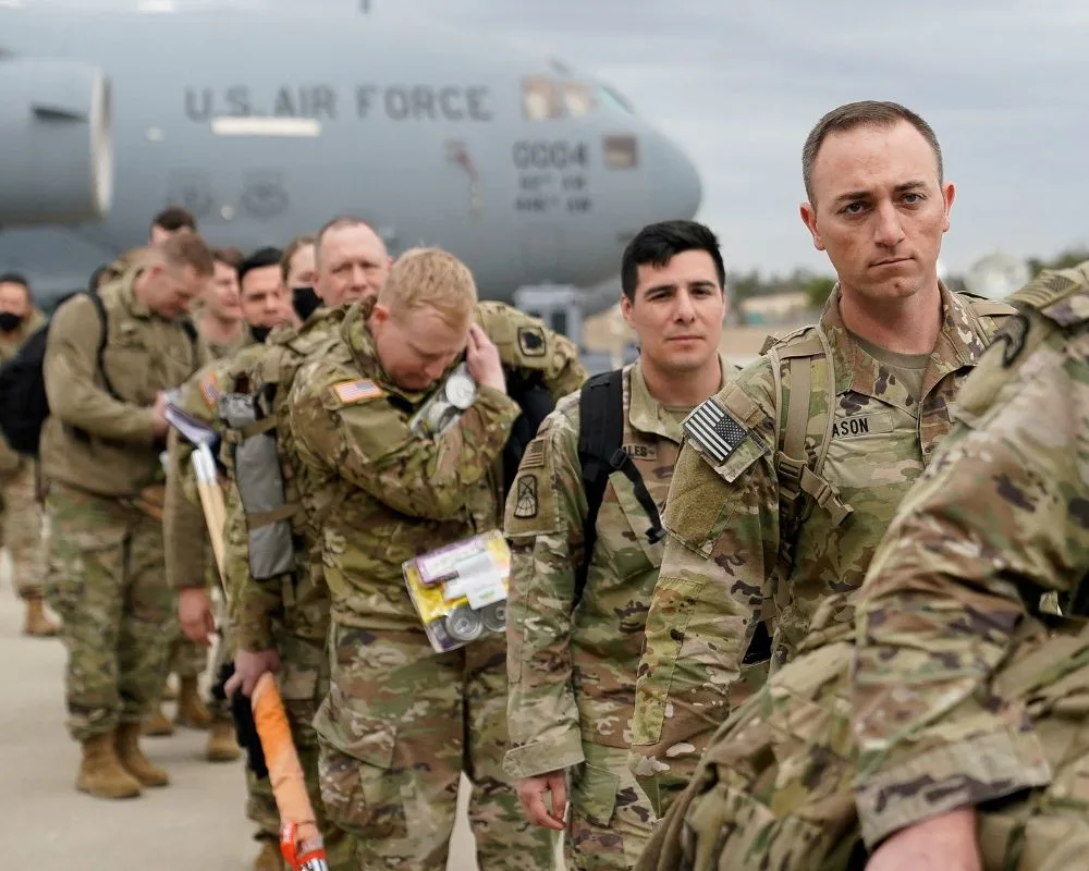 Alemania anticipa reducción de tropas de EE.UU. en Europa