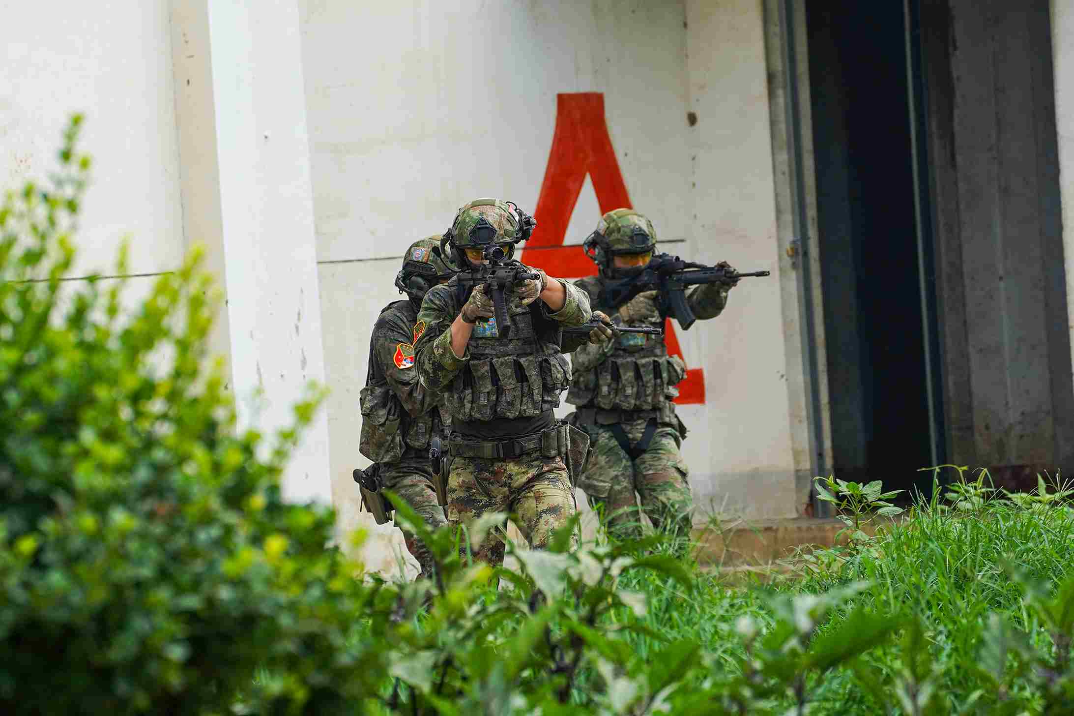 China y Serbia realizan su primer ejercicio combinado de fuerzas especiales