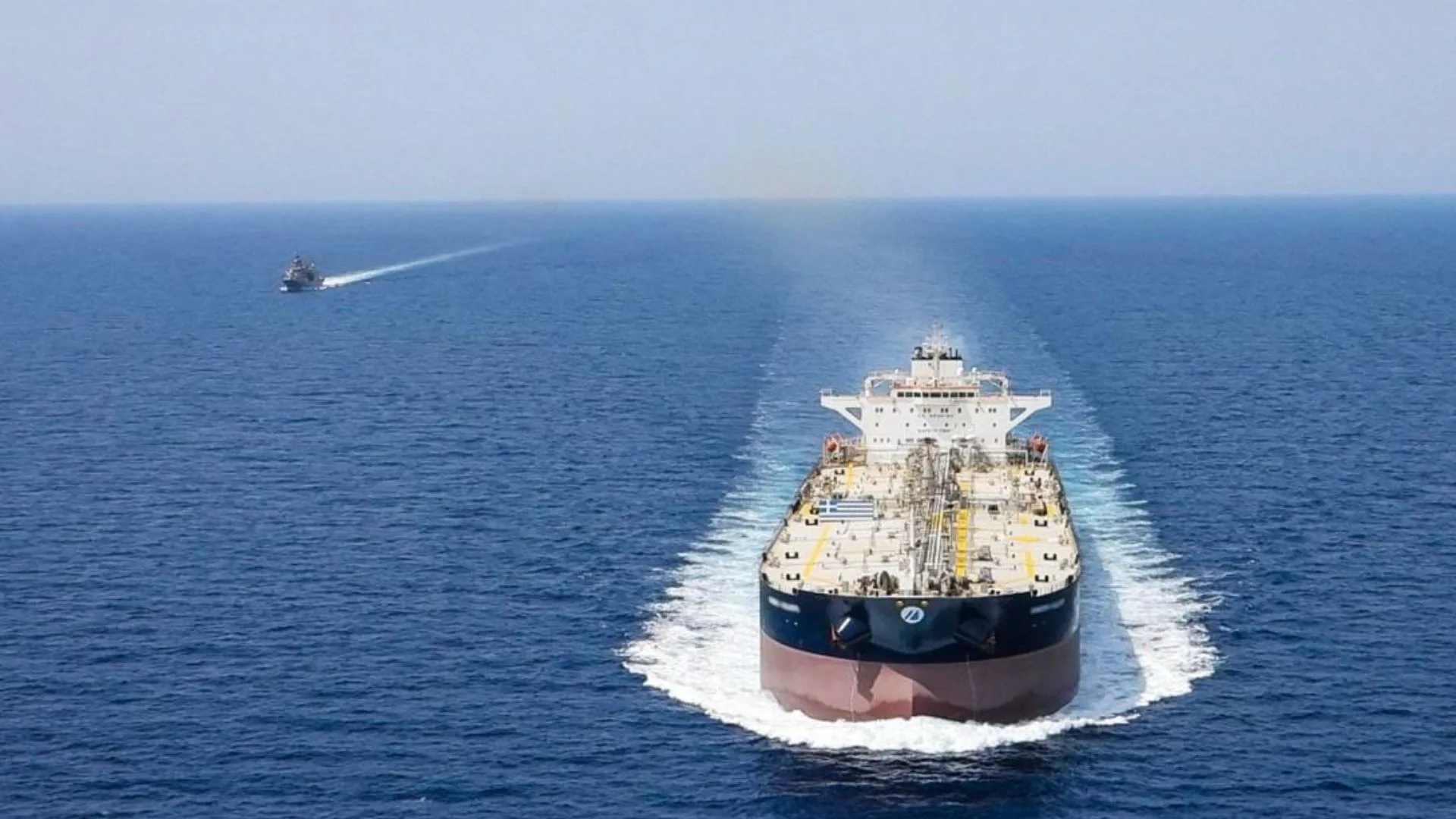 Reportes exponen la escasez de medios de Europa para vigilar el Mar Rojo tras los nuevos ataques hutíes