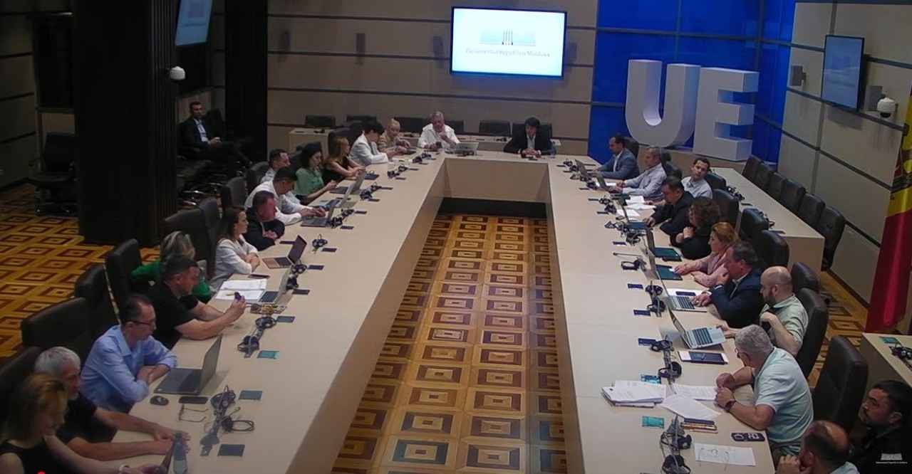 Moldavia endurece el control de medios y desata polémica internacional por censura bajo acusaciones de influencia rusa