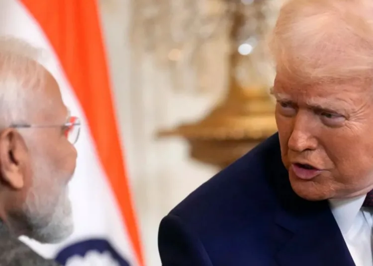 Presidente de EE.UU., Donald Trump, junto con el Primer ministro de la India, Narendra Modi. Créditos: AP