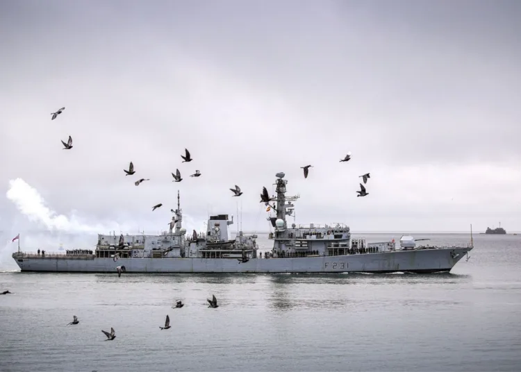 HMS Argyll vía X