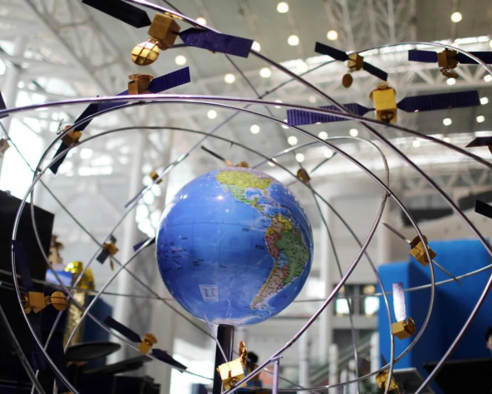 China evalúa el impacto de la guerra electrónica en Ucrania para proteger satélites Beidou