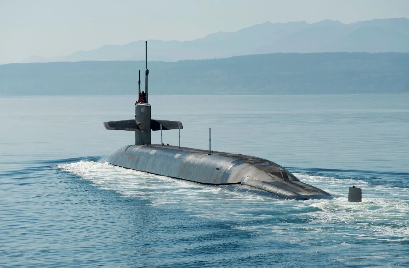 Trump ordena redespliegue de submarinos nucleares de EE.UU. tras amenazas de Medvédev sobre guerra con Rusia