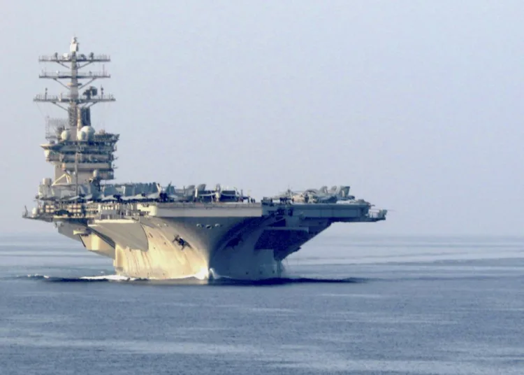 Portaviones USS Nimitz desplegado
