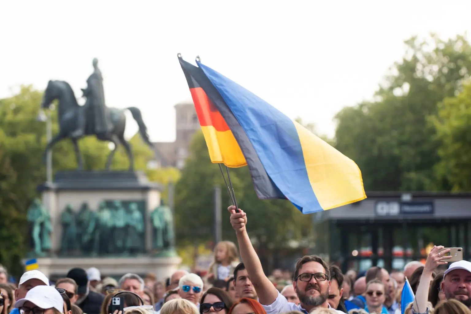 Encuesta revela que la mayoría de los alemanes cree que Ucrania debería ceder territorios a Rusia a cambio de paz