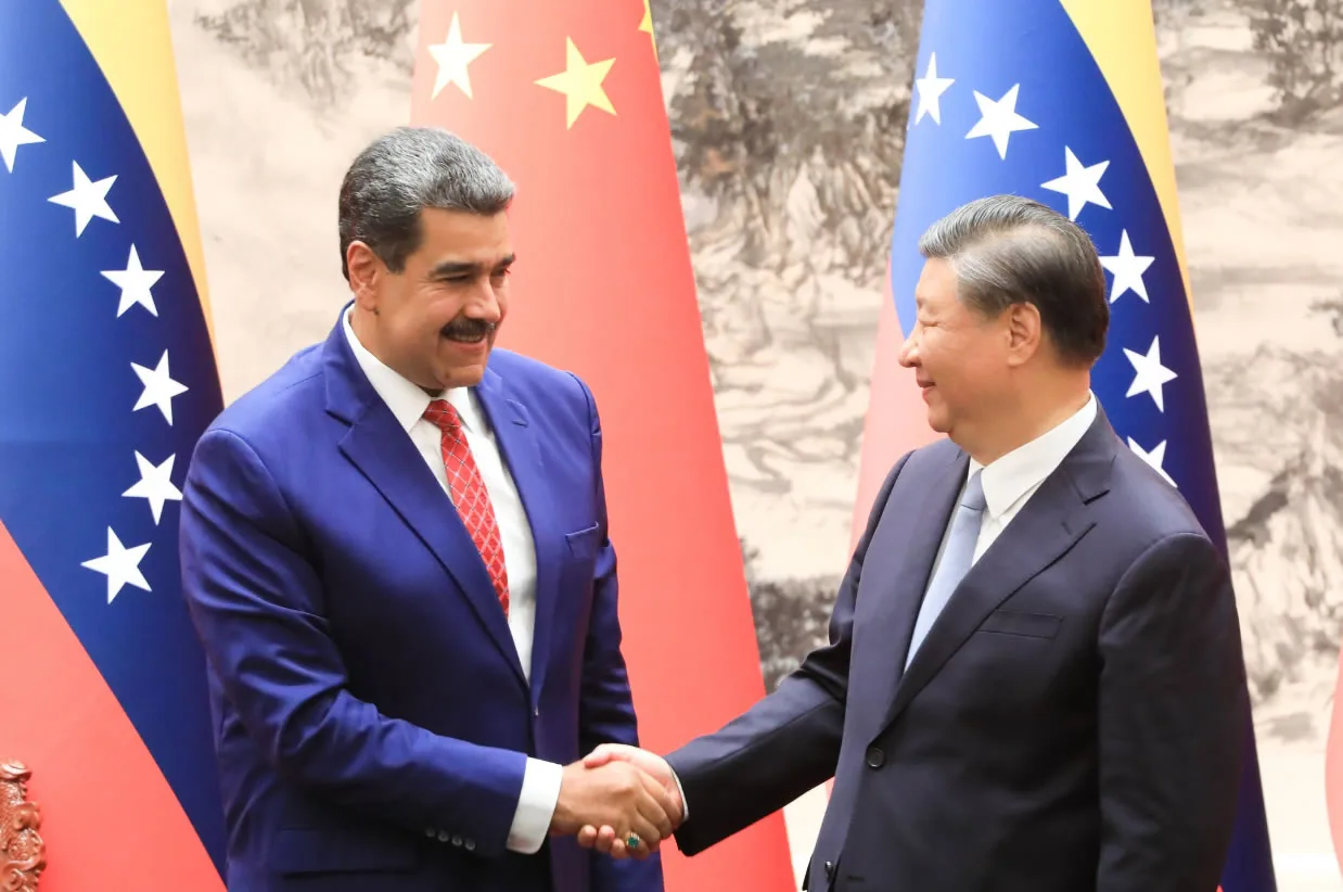 China advierte a EE. UU. sobre su despliegue militar en el Caribe y respalda a Venezuela