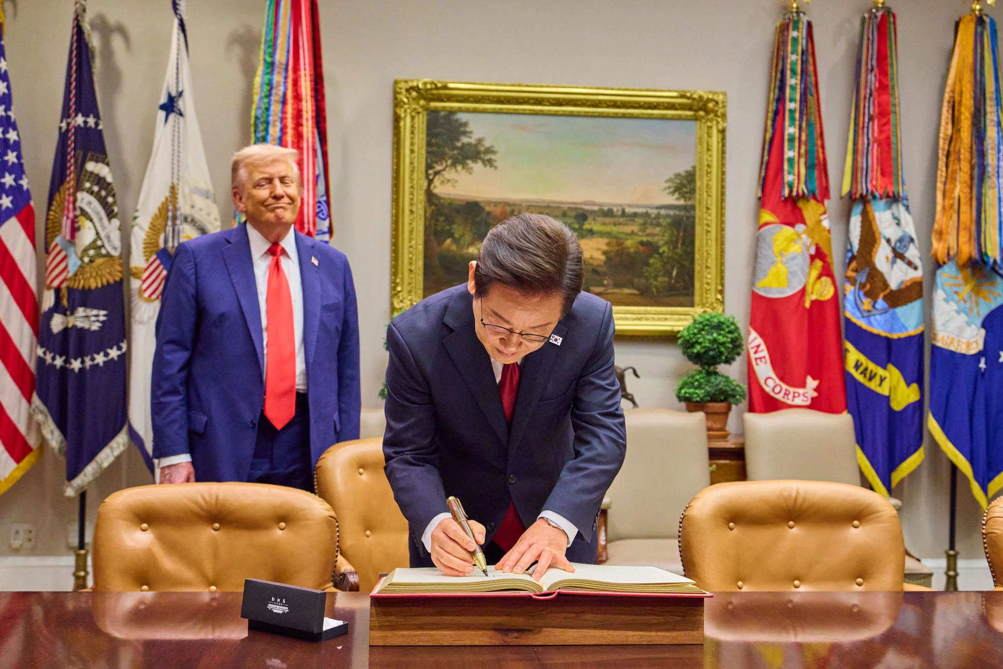 Corea del Sur abandona estrategia de diplomacia de balance y anuncia un alineamiento con Estados Unidos