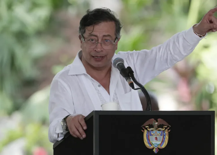 Gustavo Petro, el presidente de Colombia, sostuvo que su país no "se inclinará ante el Rey", en referencia a Donald Trump / fuente: archivo