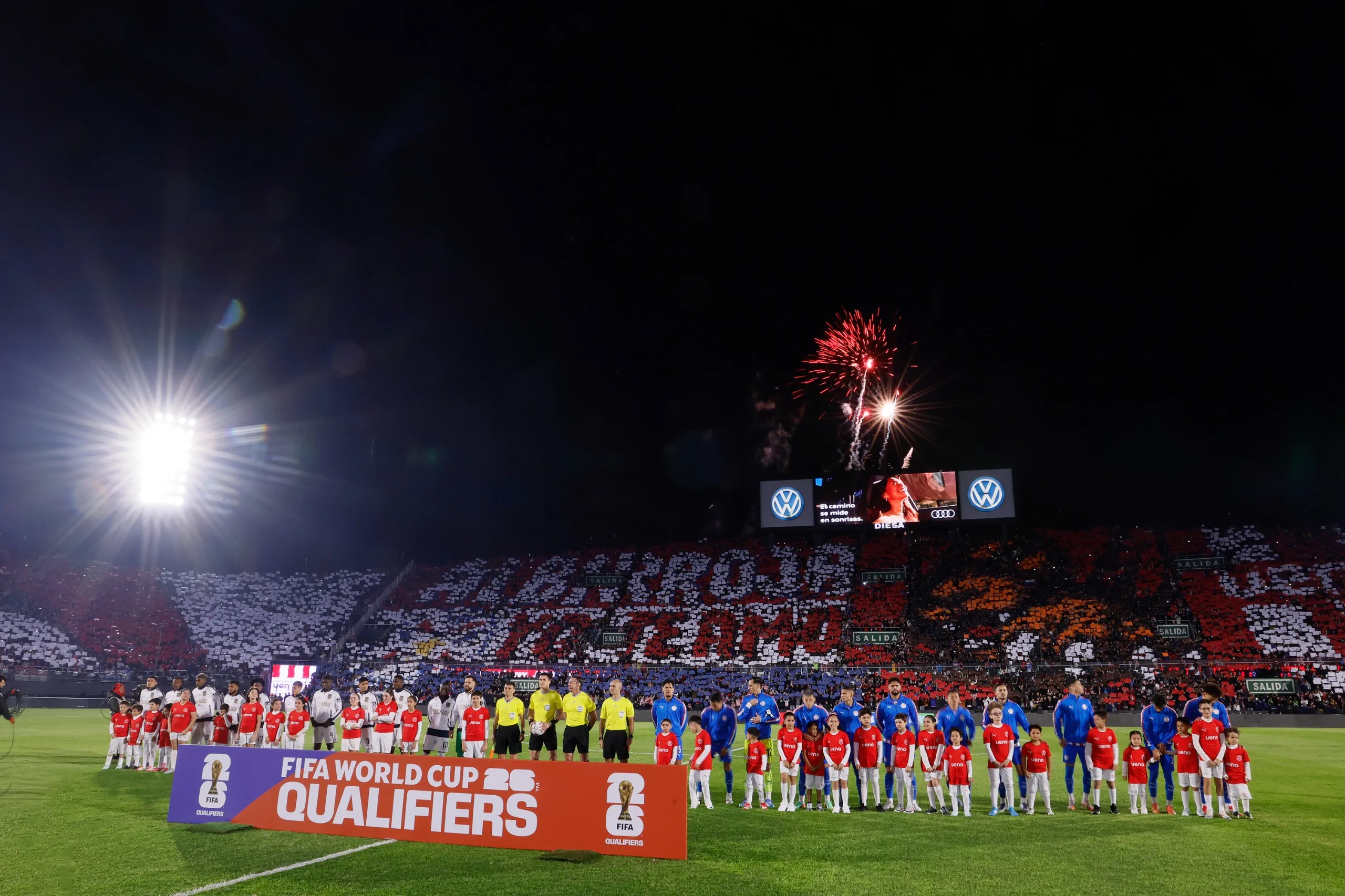 De la mano de Gustavo Alfaro, Paraguay vuelve a un Mundial tras 15 años y el gobierno decreta feriado nacional