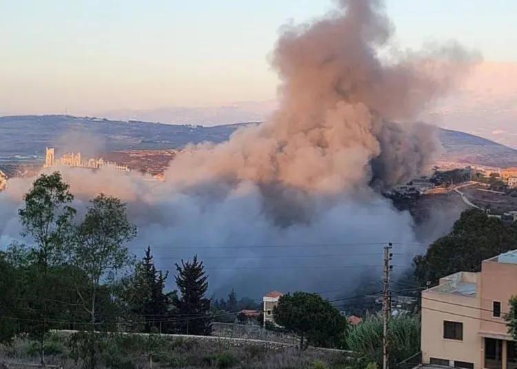 Israel bombarde+o el sur de Líbano tras acusar a Hezbolá de violar el alto al fuego alcanzado en noviembre. Créditos: Mahmoud Zayyat/AFP