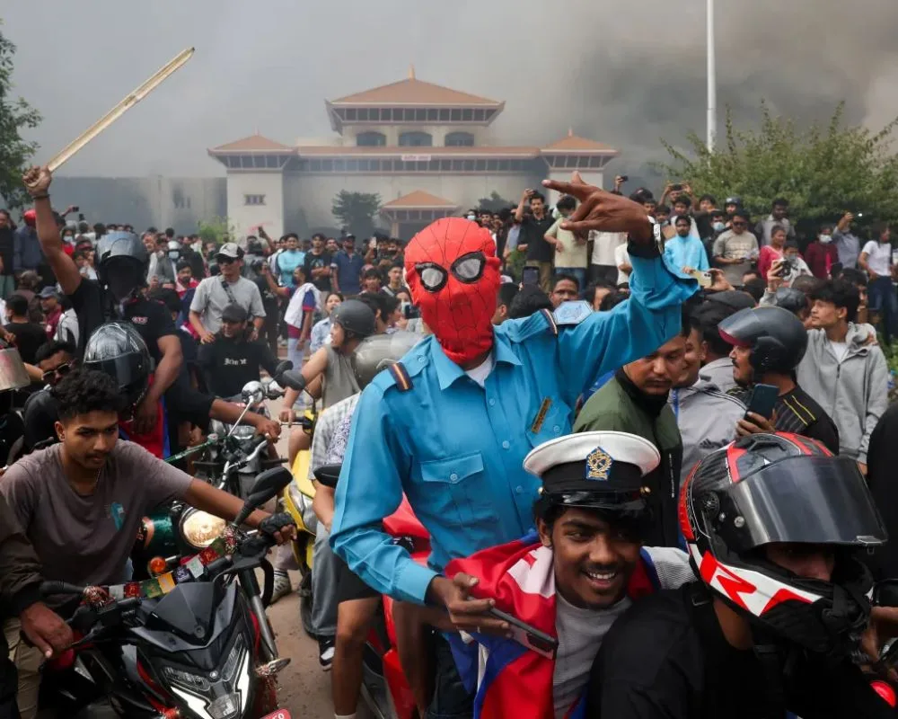 Nepal nombra a su primera ministra tras protestas contra corrupción y votación en Discord