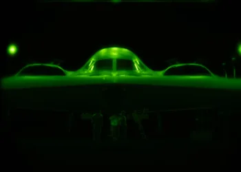 El B-2 Spirit apoya la Operación MARTILLO DE MEDIANOCHE