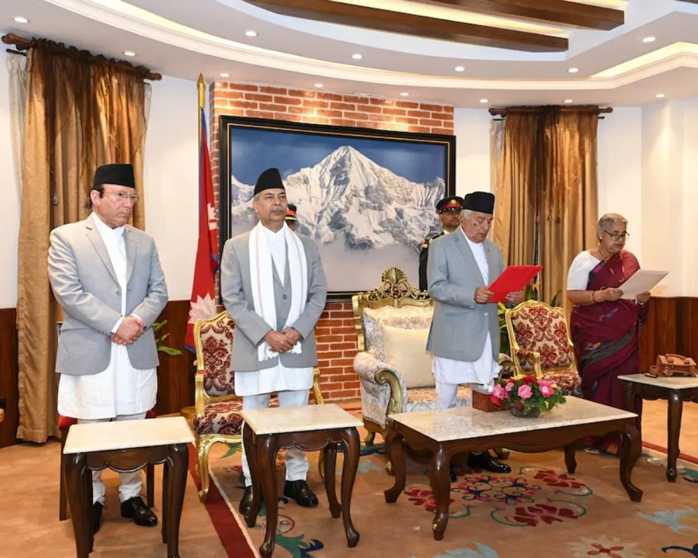 Nepal nombra a su primera ministra tras protestas contra corrupción y votación en Discord