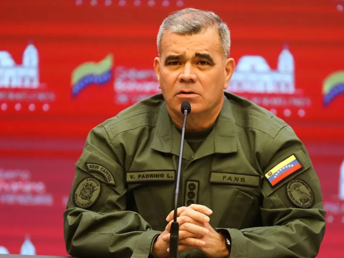 Venezuela denuncia campaña de aviones espías de Washington y prepara a su población civil para un potencial conflicto armado