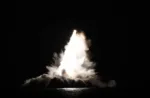 Misiles Trident II D5LE lanzados desde un submarino de misiles balísticos de la clase Ohio frente a la costa este de Florida del 17 al 21 de septiembre. Crédito: Armada de EE.UU