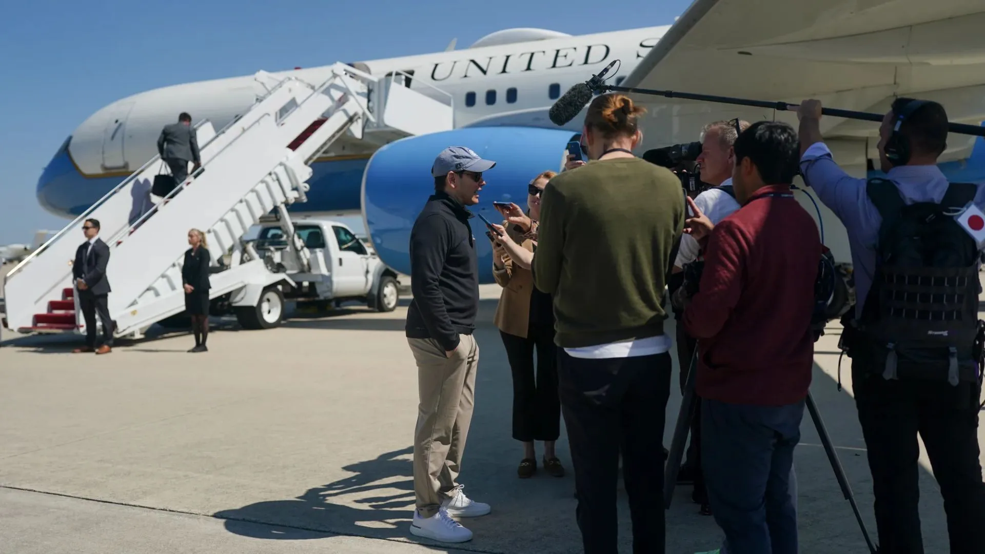 Israel intensifica ofensiva en Gaza mientras el Secretario de Estado de EE.UU. visita el país en búsqueda de respuestas