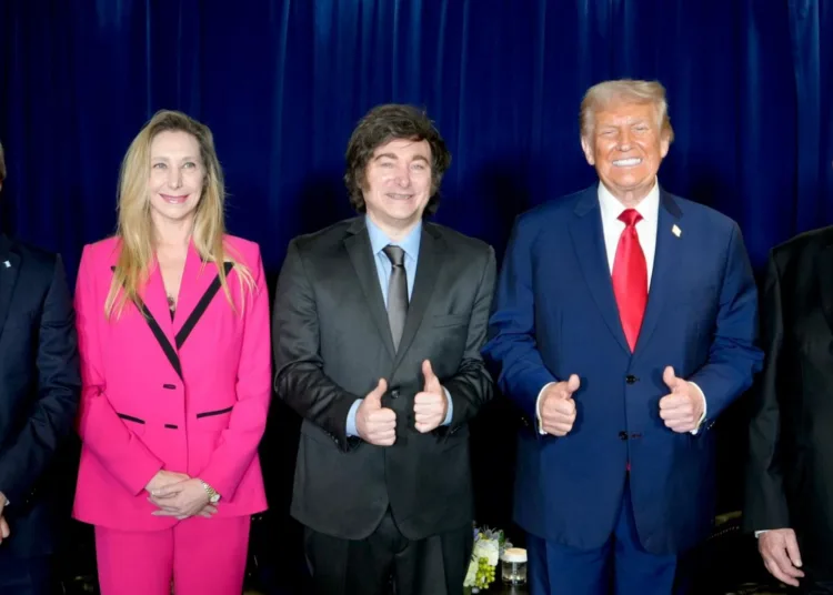 Javier Milei y Donald Trump en un encuentro durante la Asamblea General de la ONU, el pasado martes 23 de septiembre /
Créditos: Road Show.