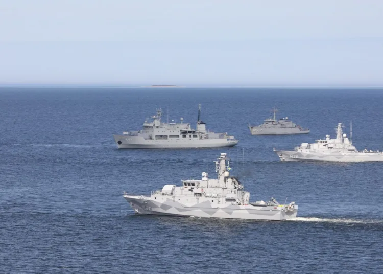 En las aguas estonias del Mar Báltico ha finalizado la operación internacional de contramedidas antiminas Open Spirit 21, de dos semanas de duración. Fotos: Maria Tõkke, Jarkko Martin Pukki, Kaimar Tauri Tamm