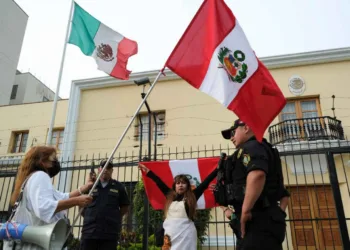 Perú rompió relaciones con México luego que este país asilara en su embajada a una exministra investigada por el autogolpe de estado de diciembre de 2022 / Créditos: Reuters