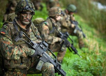 Alemania elaboró un plan para movilizar 80000 soldados de la OTAN en caso de una invasión de Rusia